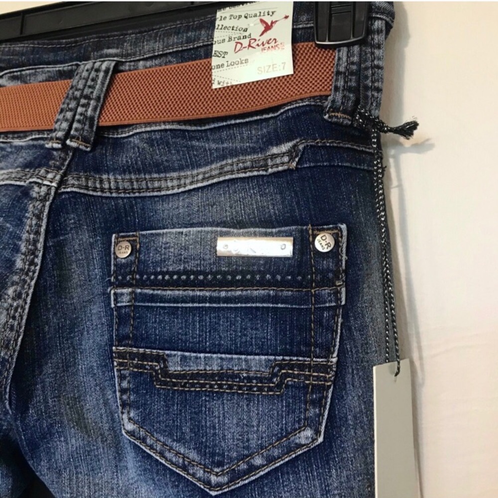 NWT Distressed👖 7 Straight Leg Skinny Jean w Belt